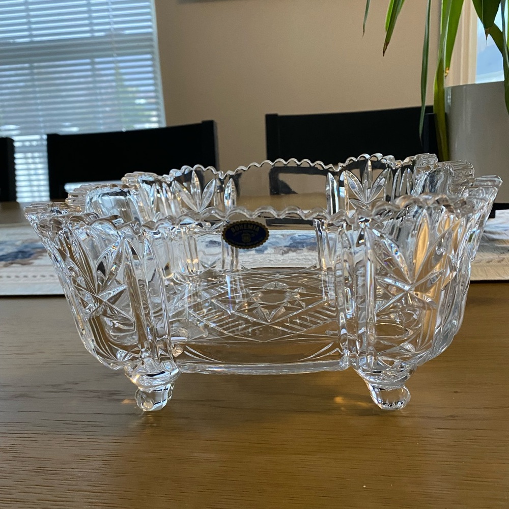Elegant Crystal Footed Bowl